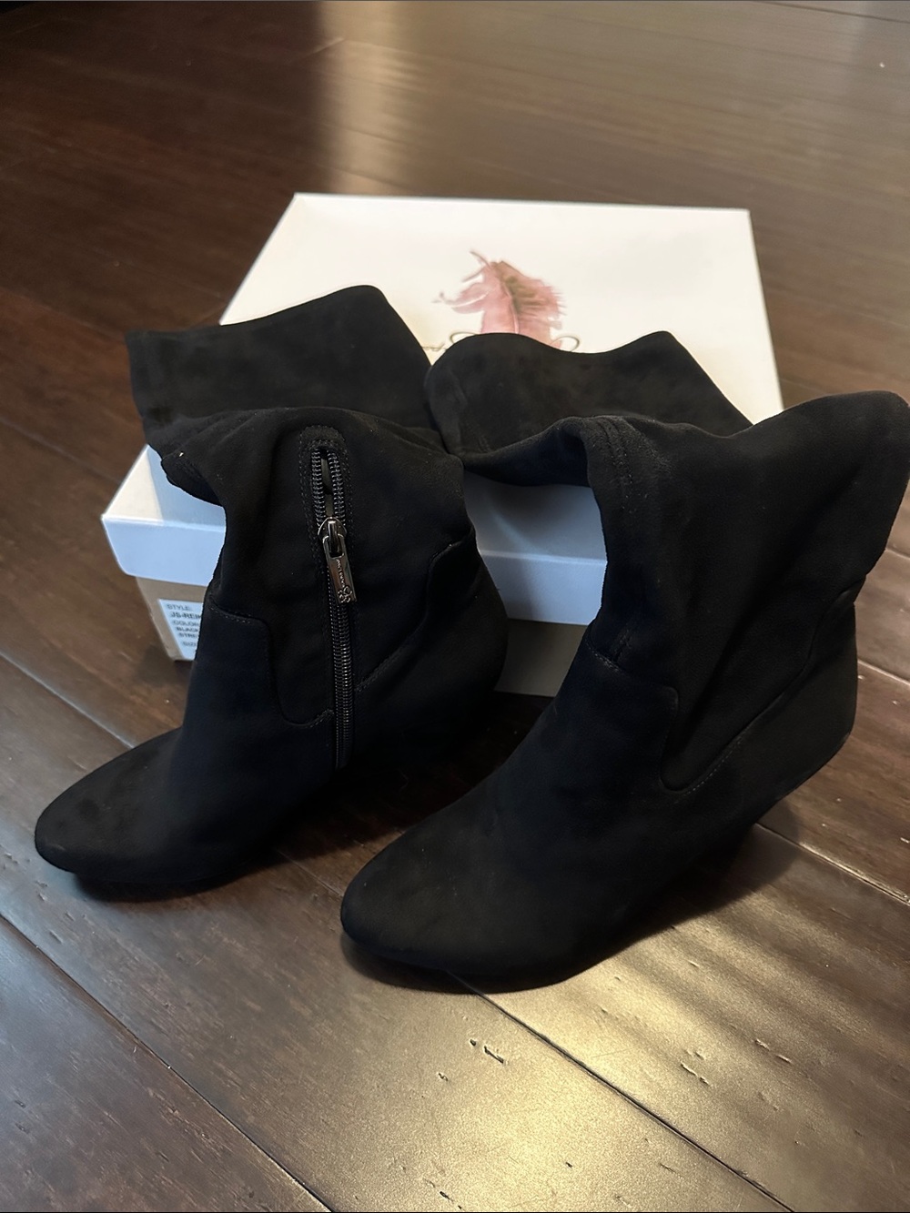 Jessica Simpson Reiki black microsuede boot size 6